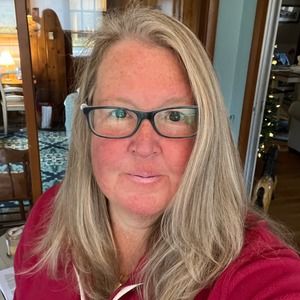 Meet your Posher, Holly